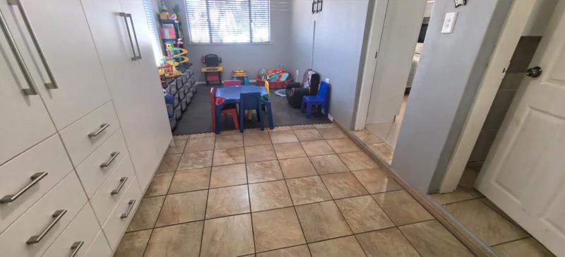 4 Bedroom Property for Sale in Witpoortjie Gauteng