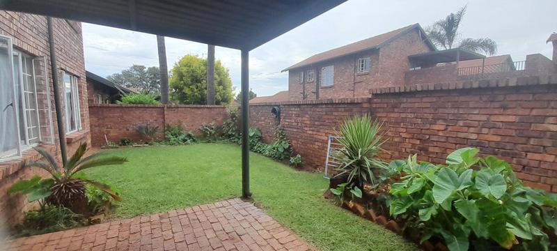 To Let 2 Bedroom Property for Rent in Rooihuiskraal North Gauteng