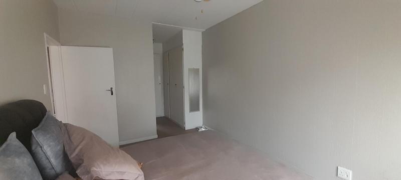 To Let 2 Bedroom Property for Rent in Rooihuiskraal North Gauteng