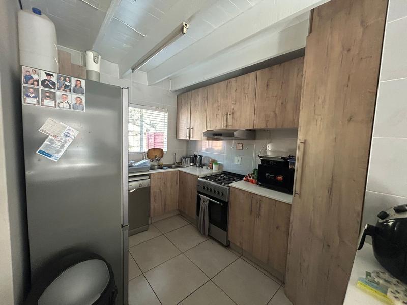 4 Bedroom Property for Sale in Eldoraigne Gauteng
