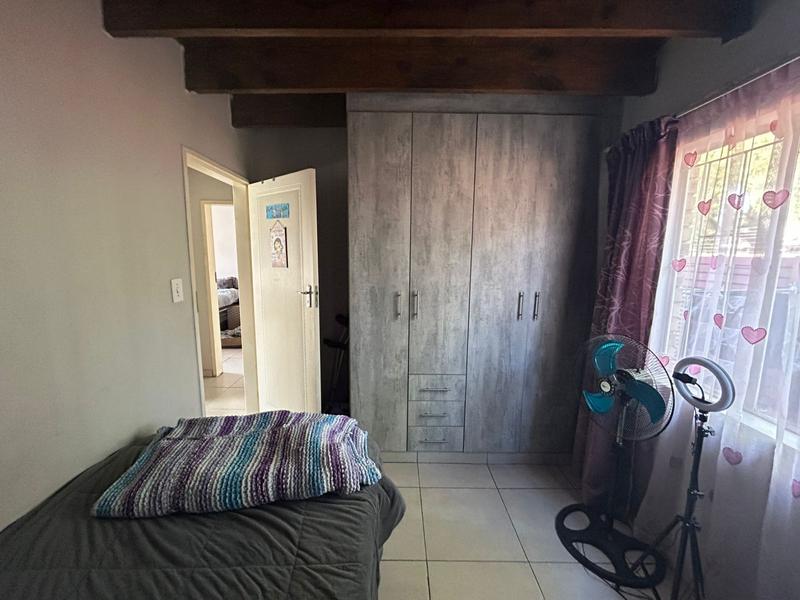 4 Bedroom Property for Sale in Eldoraigne Gauteng