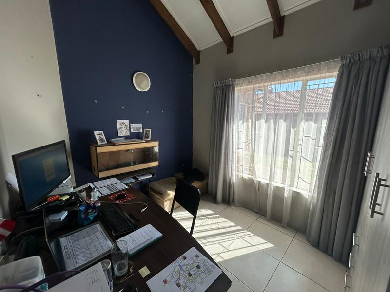 4 Bedroom Property for Sale in Eldoraigne Gauteng
