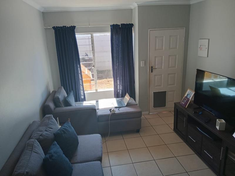 2 Bedroom Property for Sale in Rooihuiskraal North Gauteng