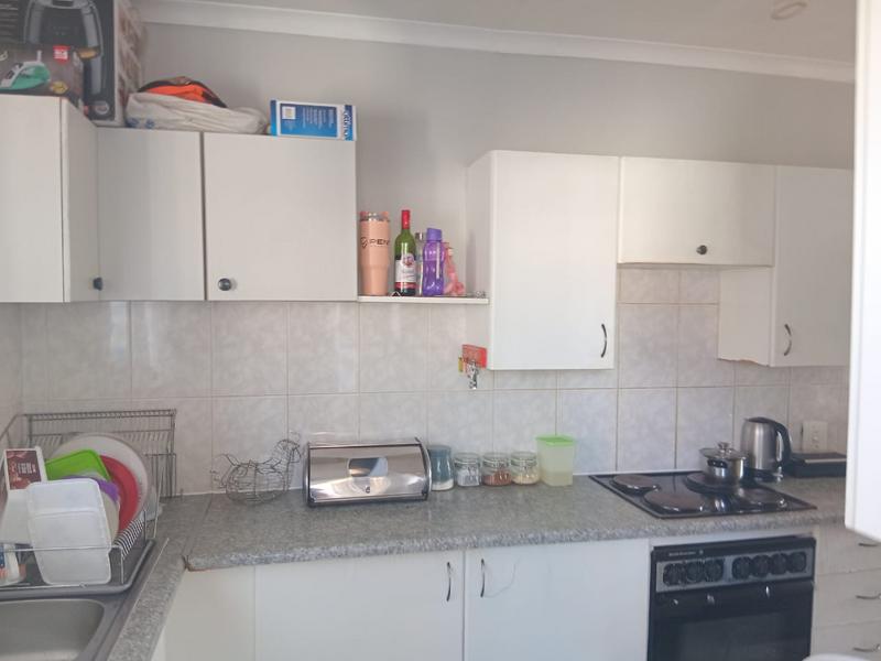 2 Bedroom Property for Sale in Rooihuiskraal North Gauteng