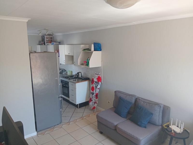 2 Bedroom Property for Sale in Rooihuiskraal North Gauteng