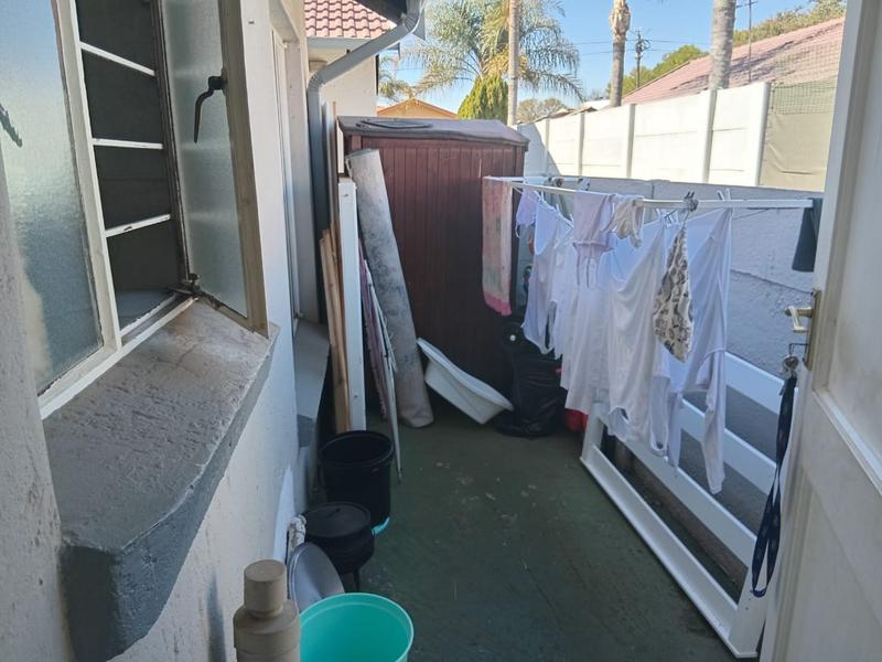 2 Bedroom Property for Sale in Rooihuiskraal North Gauteng