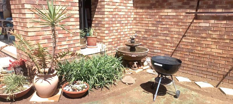 2 Bedroom Property for Sale in Amberfield Gauteng