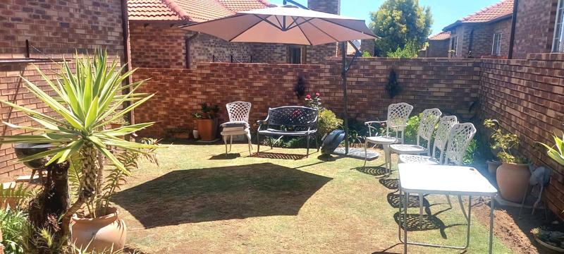 2 Bedroom Property for Sale in Amberfield Gauteng