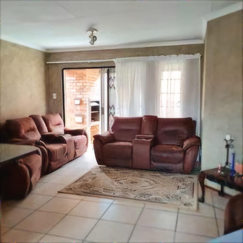 2 Bedroom Property for Sale in Amberfield Gauteng