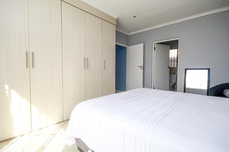 2 Bedroom Property for Sale in Thatchfield Gauteng
