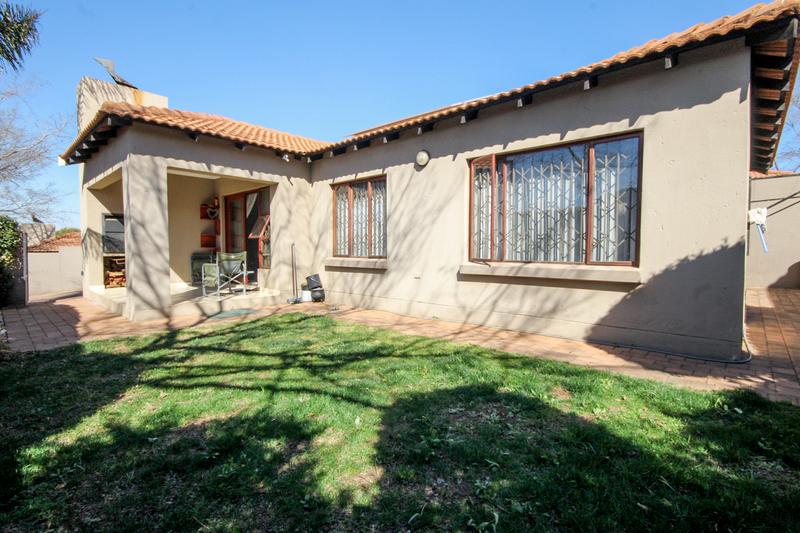 2 Bedroom Property for Sale in Thatchfield Gauteng
