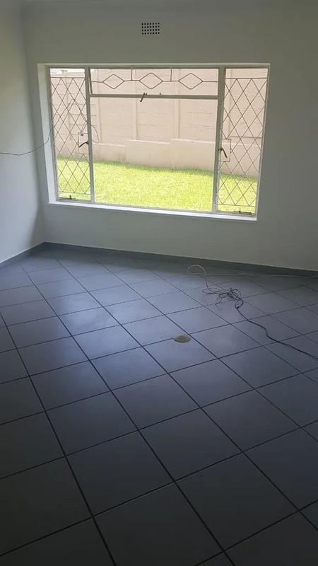 To Let 4 Bedroom Property for Rent in Randburg Central Gauteng