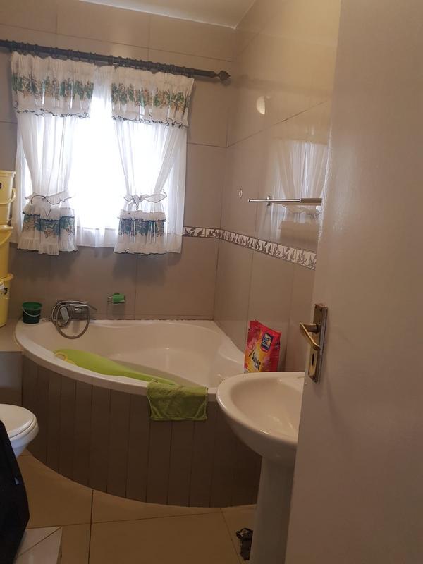 2 Bedroom Property for Sale in Randburg Central Gauteng