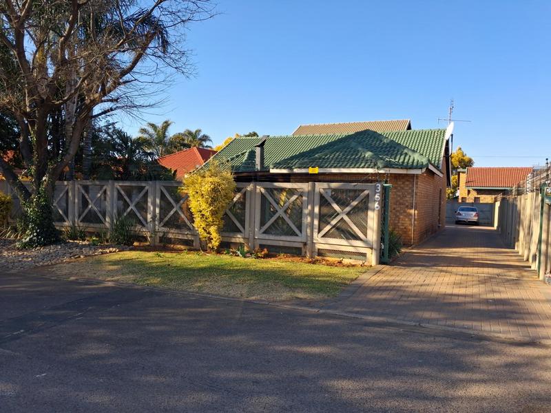 To Let 3 Bedroom Property for Rent in Moreleta Park Gauteng