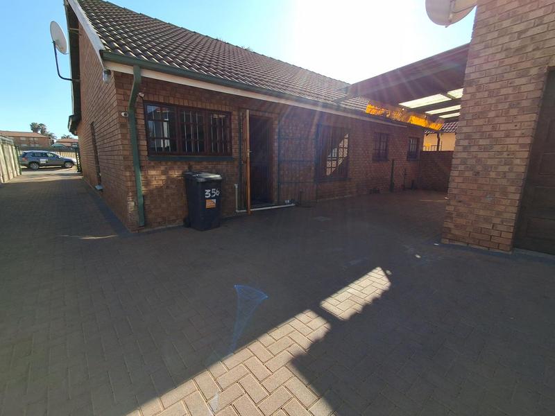 To Let 3 Bedroom Property for Rent in Moreleta Park Gauteng