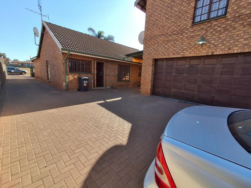 To Let 3 Bedroom Property for Rent in Moreleta Park Gauteng