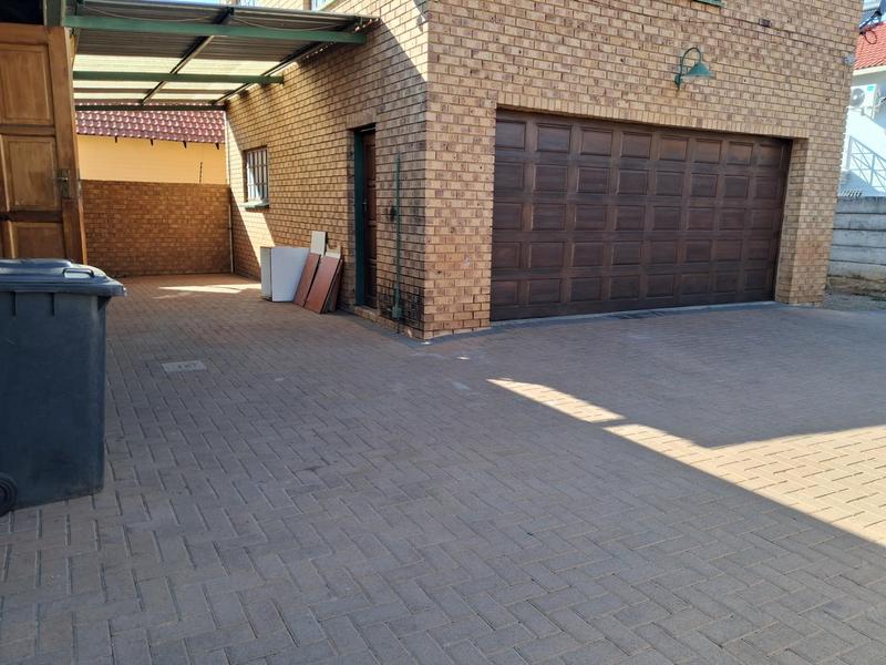 To Let 3 Bedroom Property for Rent in Moreleta Park Gauteng