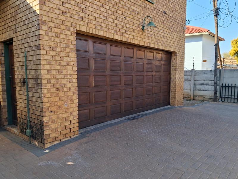 To Let 3 Bedroom Property for Rent in Moreleta Park Gauteng