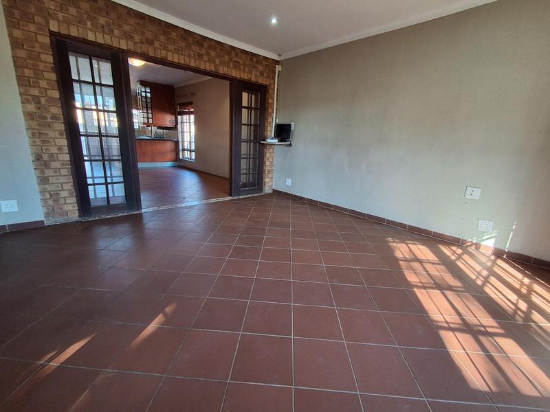 To Let 3 Bedroom Property for Rent in Moreleta Park Gauteng