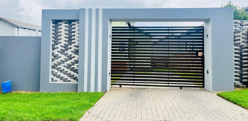 To Let 2 Bedroom Property for Rent in South Hills Gauteng