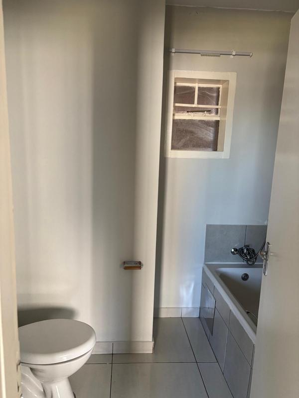 2 Bedroom Property for Sale in South Hills Gauteng