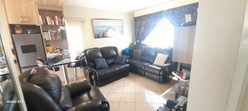 2 Bedroom Property for Sale in Crystal Park Gauteng