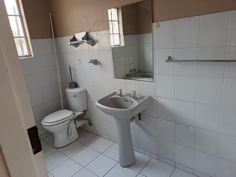 To Let 4 Bedroom Property for Rent in Bramley Gauteng