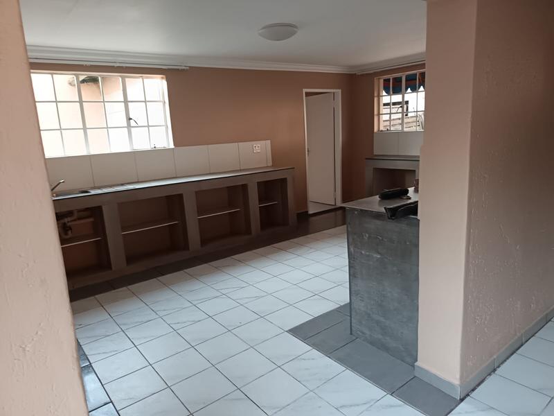 To Let 4 Bedroom Property for Rent in Bramley Gauteng