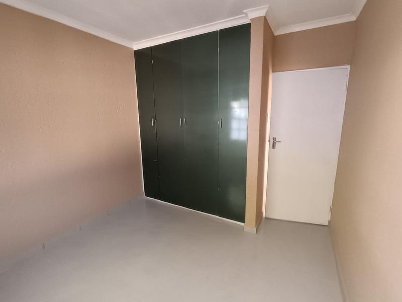 To Let 4 Bedroom Property for Rent in Bramley Gauteng