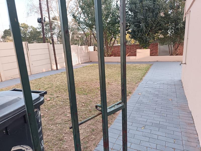 To Let 4 Bedroom Property for Rent in Bramley Gauteng