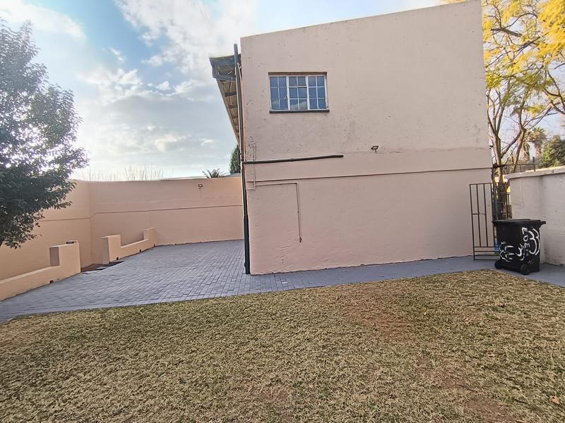 To Let 4 Bedroom Property for Rent in Bramley Gauteng