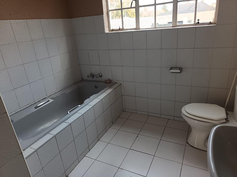 To Let 4 Bedroom Property for Rent in Bramley Gauteng