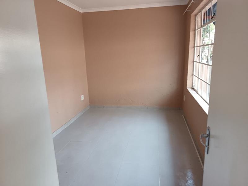 To Let 4 Bedroom Property for Rent in Bramley Gauteng