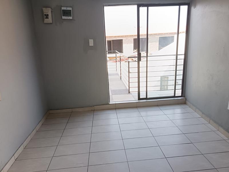 To Let 1 Bedroom Property for Rent in Bloubosrand Gauteng