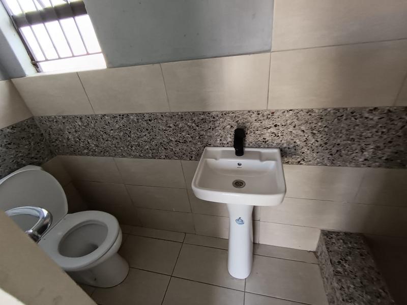 To Let 1 Bedroom Property for Rent in Bloubosrand Gauteng