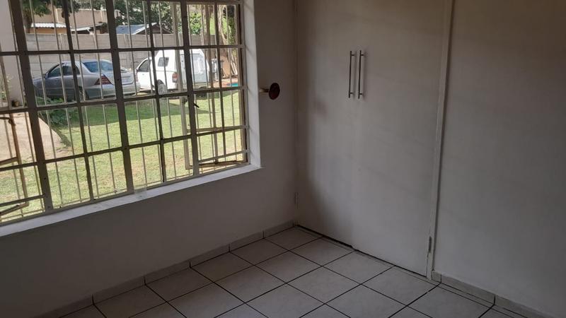 To Let 7 Bedroom Property for Rent in Discovery Gauteng