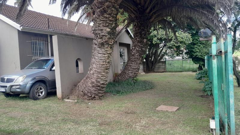 To Let 7 Bedroom Property for Rent in Discovery Gauteng