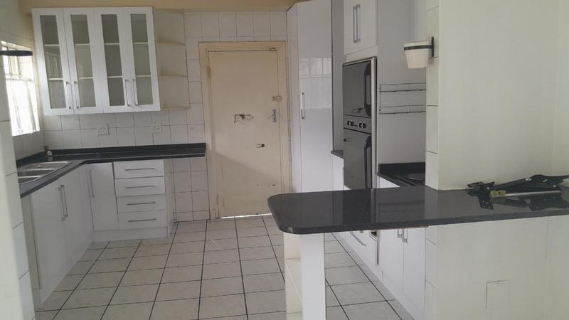 To Let 7 Bedroom Property for Rent in Discovery Gauteng