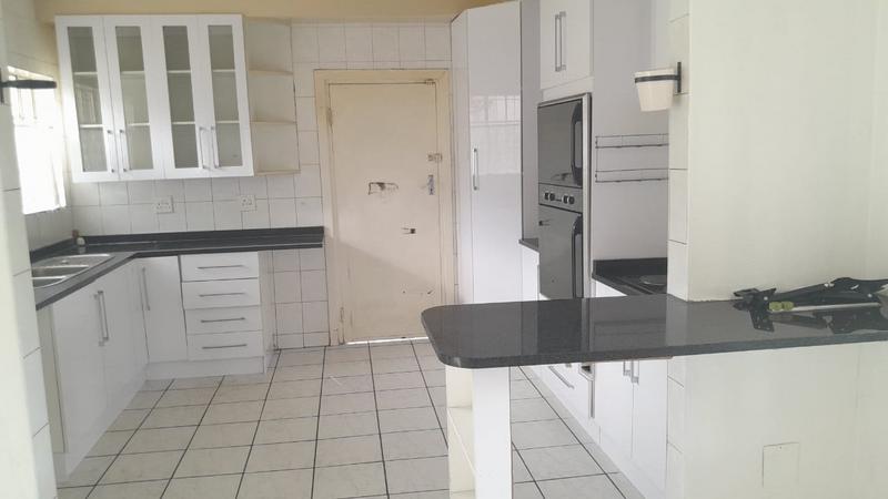 To Let 7 Bedroom Property for Rent in Discovery Gauteng