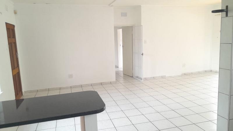 To Let 7 Bedroom Property for Rent in Discovery Gauteng