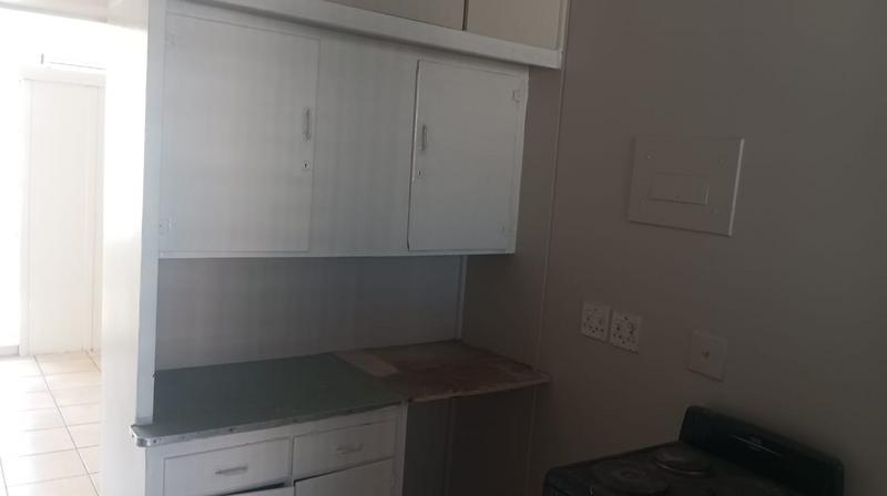 To Let 1 Bedroom Property for Rent in Sunnyside Gauteng