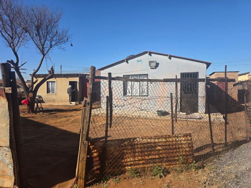 2 Bedroom Property for Sale in Zonkezizwe Gauteng