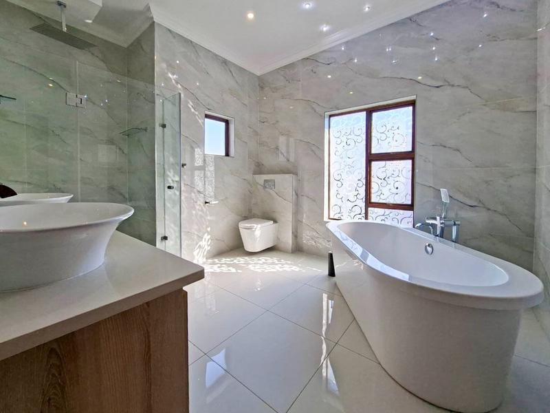 To Let 4 Bedroom Property for Rent in Midstream Estate Gauteng