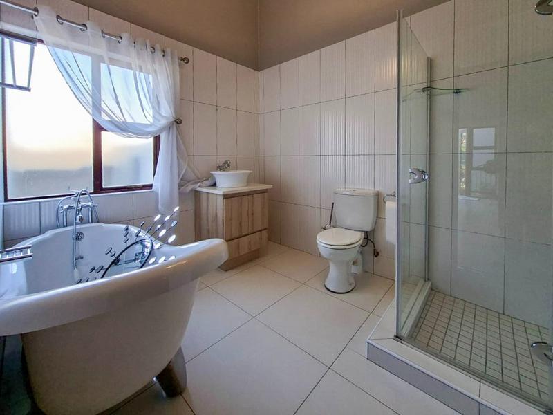 To Let 4 Bedroom Property for Rent in Midstream Estate Gauteng