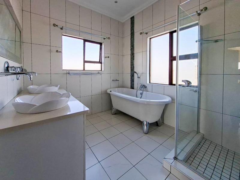 To Let 4 Bedroom Property for Rent in Midstream Estate Gauteng