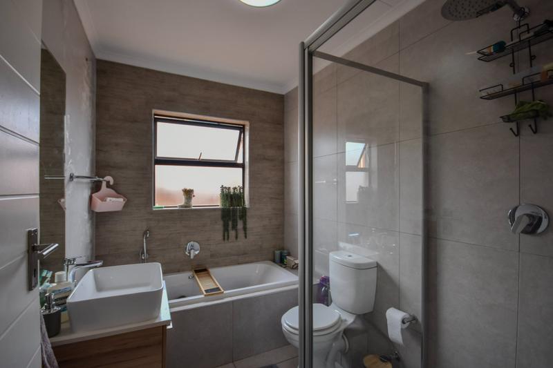 2 Bedroom Property for Sale in Golden Fields Estate Gauteng
