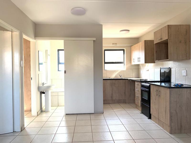 To Let 2 Bedroom Property for Rent in Kenleaf Gauteng