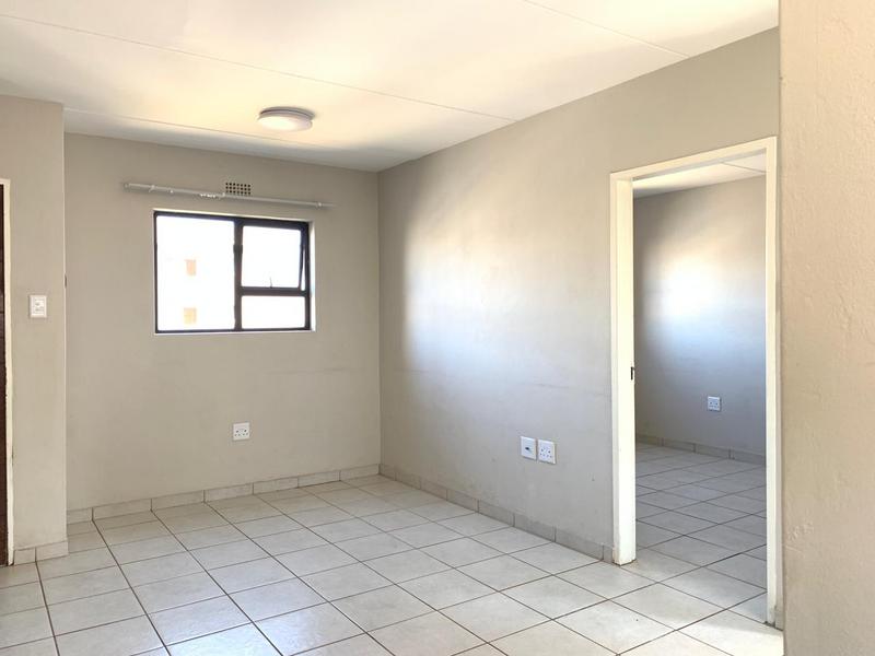To Let 2 Bedroom Property for Rent in Kenleaf Gauteng