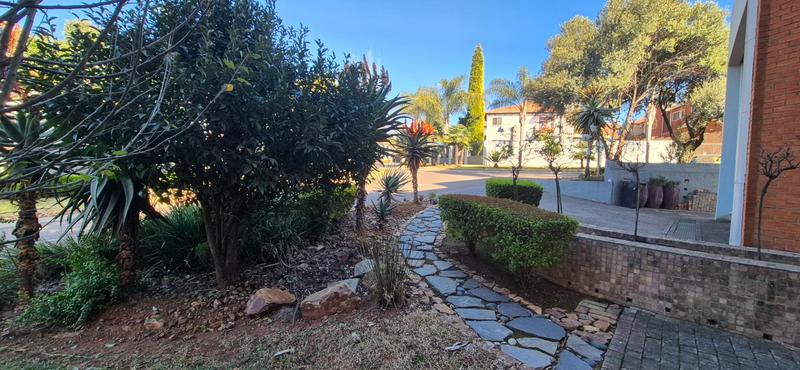 To Let 4 Bedroom Property for Rent in Highveld Gauteng