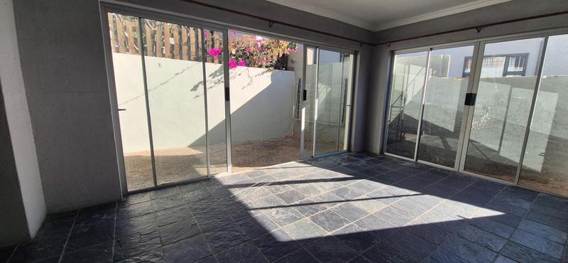 To Let 4 Bedroom Property for Rent in Highveld Gauteng